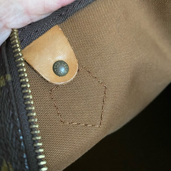 Speedy 40 Louis Vuitton in Monogram - Picture 10 of 16